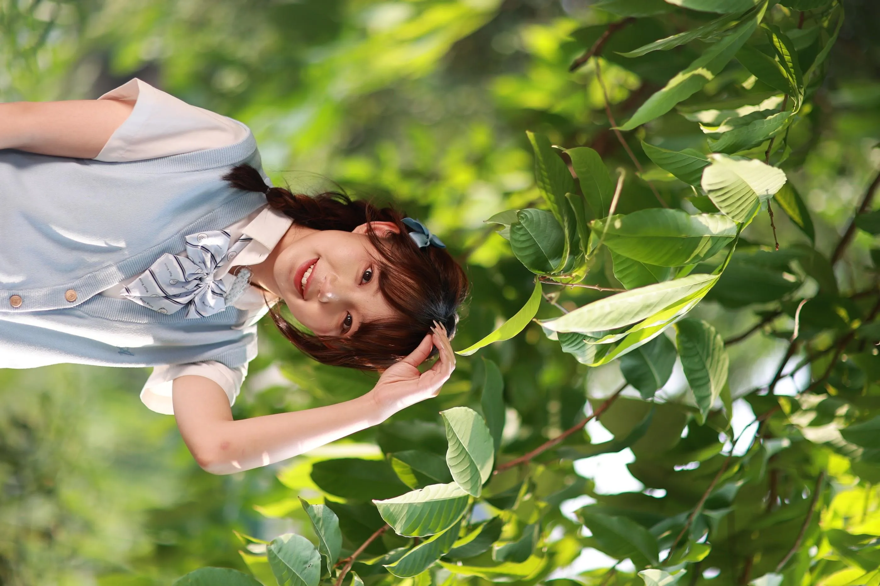 [艺图语] 2022.06.18 放学后 小树 [32P]插图